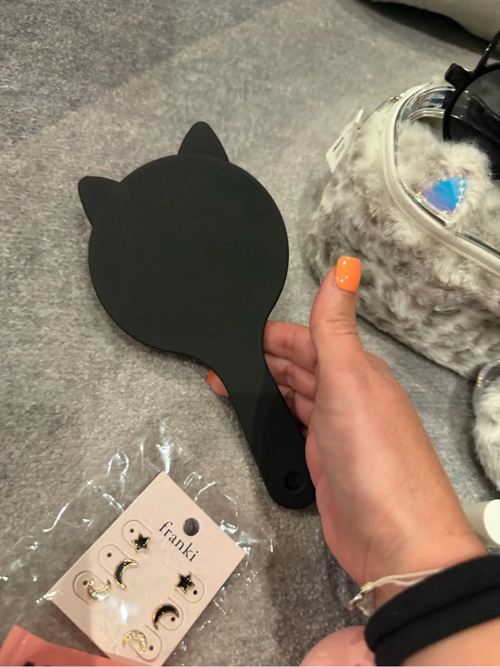 “Cute Cat vs Black Cat” Girl’s Accessory Pack